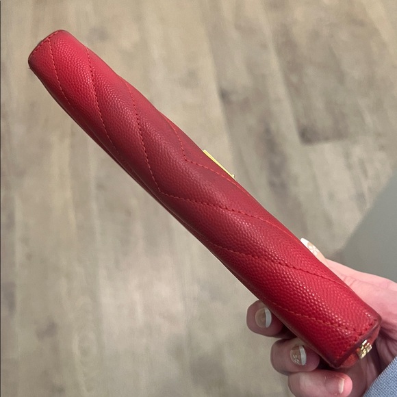 YSL SAINT LAURENT CASSANDRE MATELASSÉ LEATHER LONG ZIP AROUND WALLET RED - Picture 5 of 16